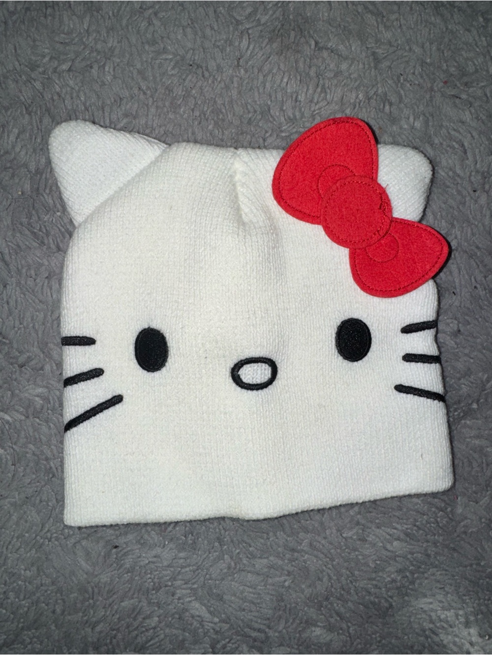 Sanrio White Hello Kitty Beanie with Red Bow